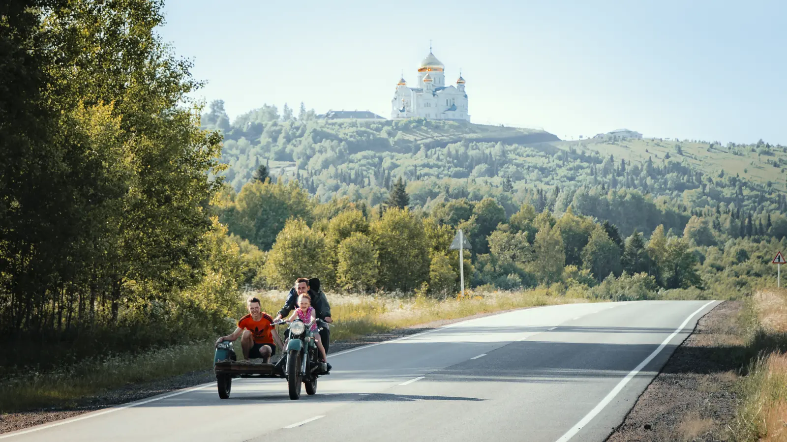 4 в 1: Кунгурская пещера, Кунгур, Белогорский монастырь и скала Ермак