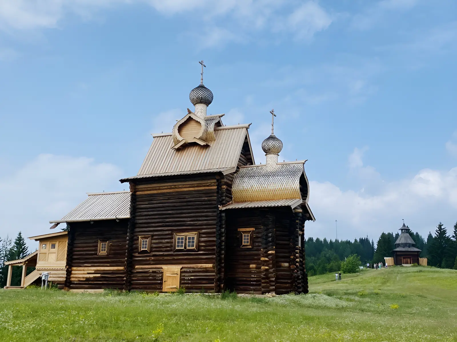 Пермь: пульс города и загадки деревянного зодчества