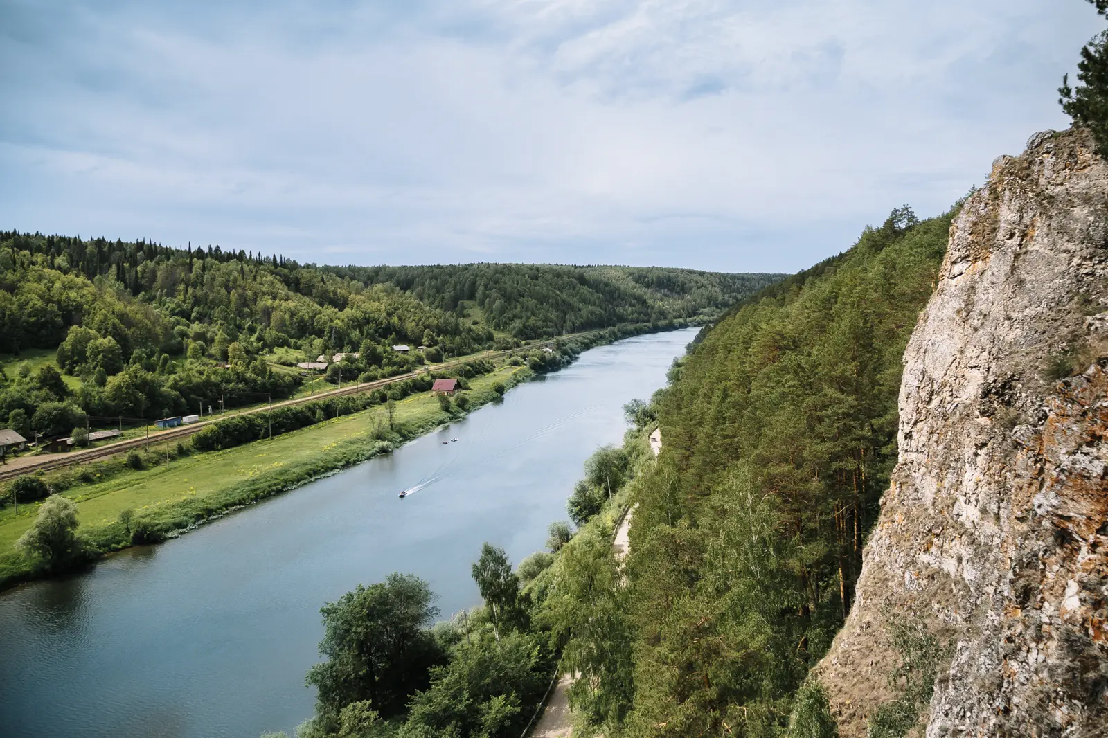 4 в 1: Кунгурская пещера, Кунгур, Белогорский монастырь и скала Ермак