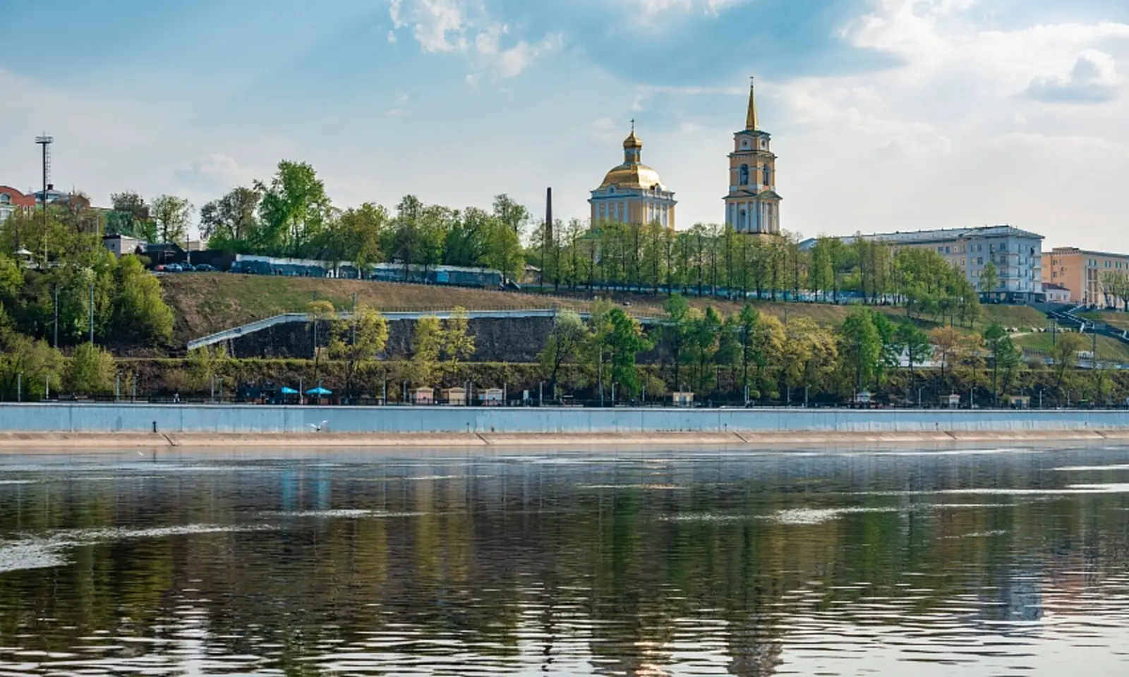 Прогулочный рейс по Каме на электрокатамаране «ЭкоходЪ-2»